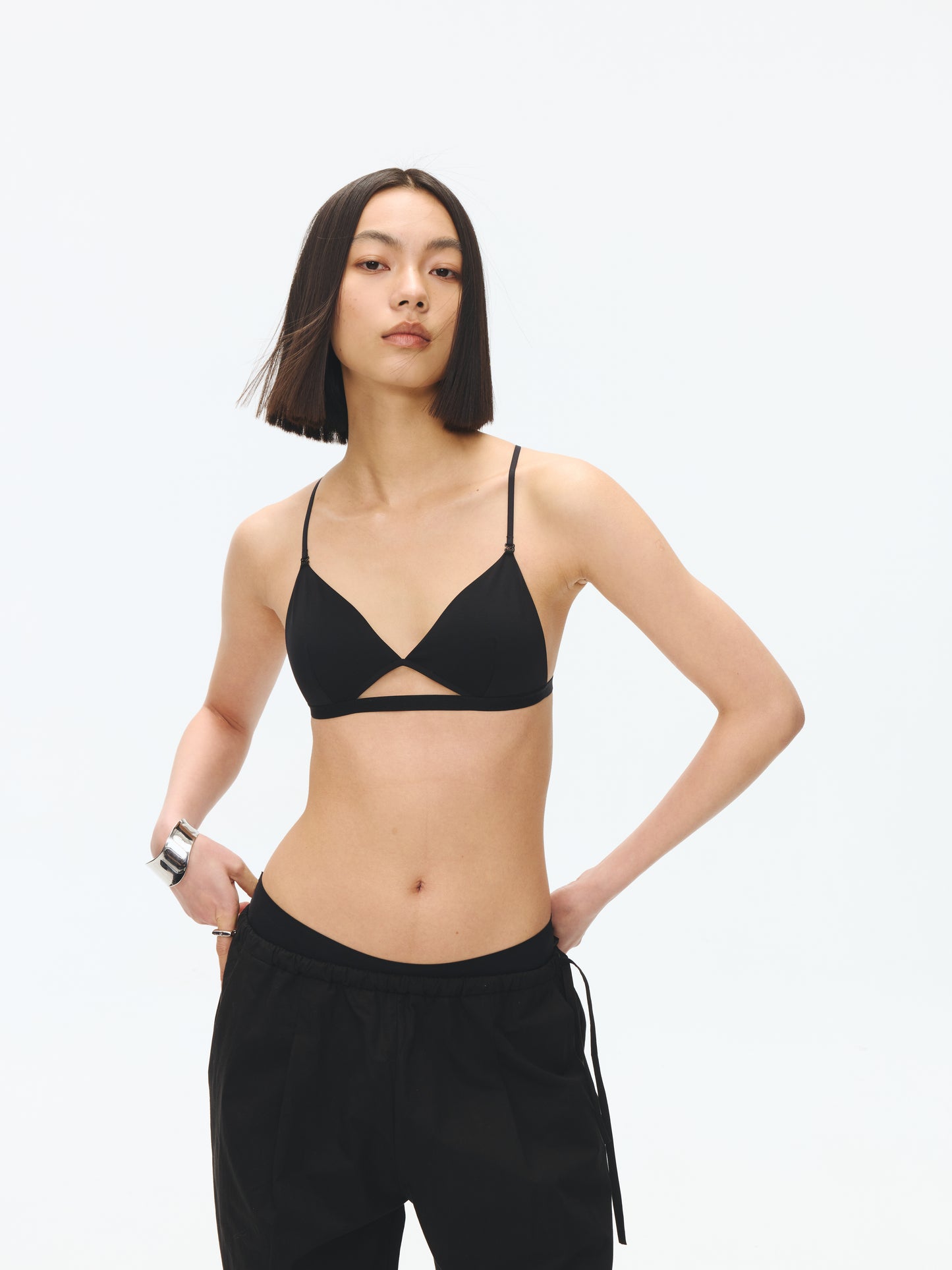 Hollow out triangle cup bra - The Blender
