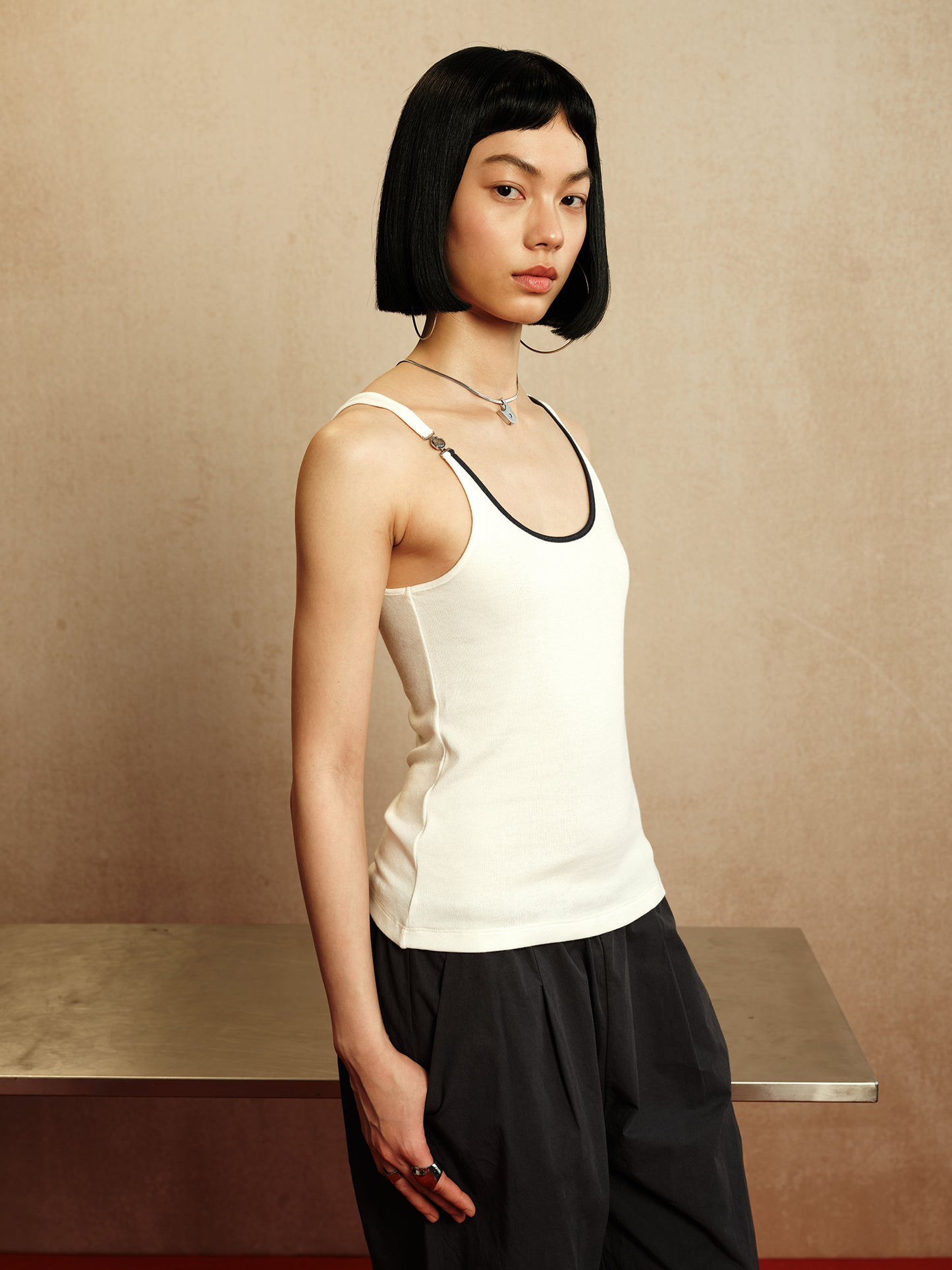 Contrast Trim Open Back Loose Fit Cami Top - The Blender
