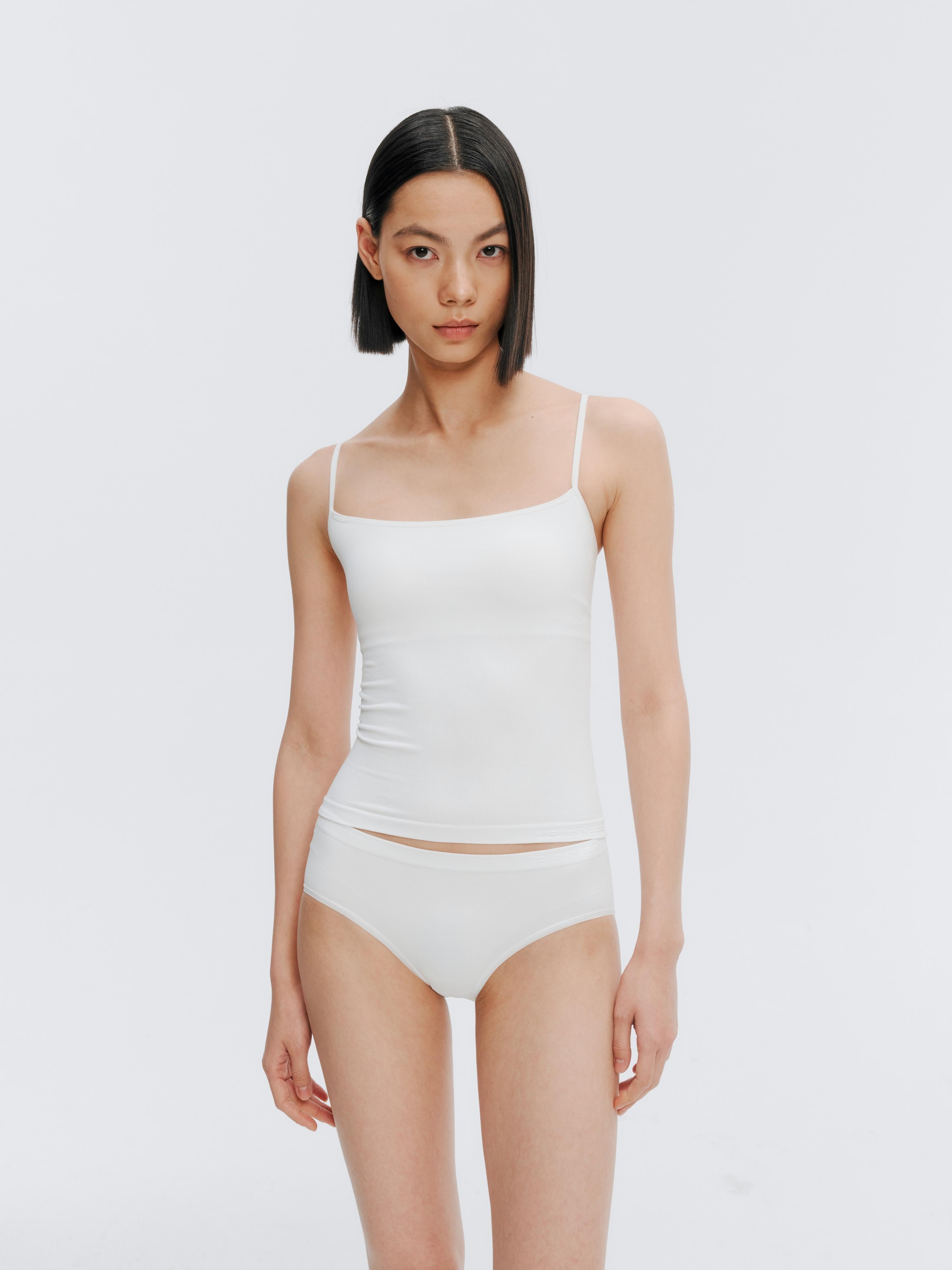 GREEEN High-Stretch Convertible Cross Strap Camisole – The Blender