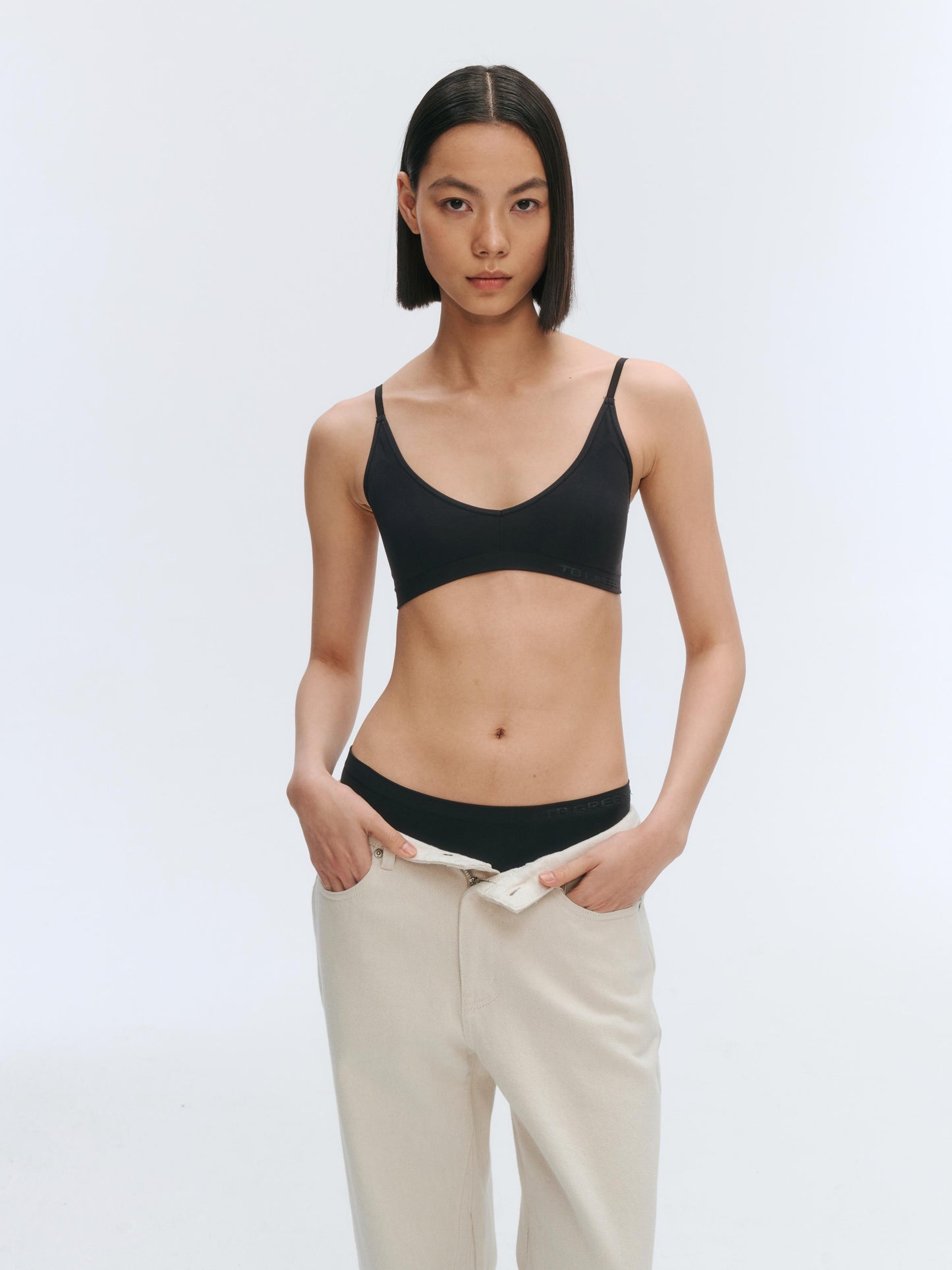 GREEEN V-neck Removable Pads Bra - The Blender