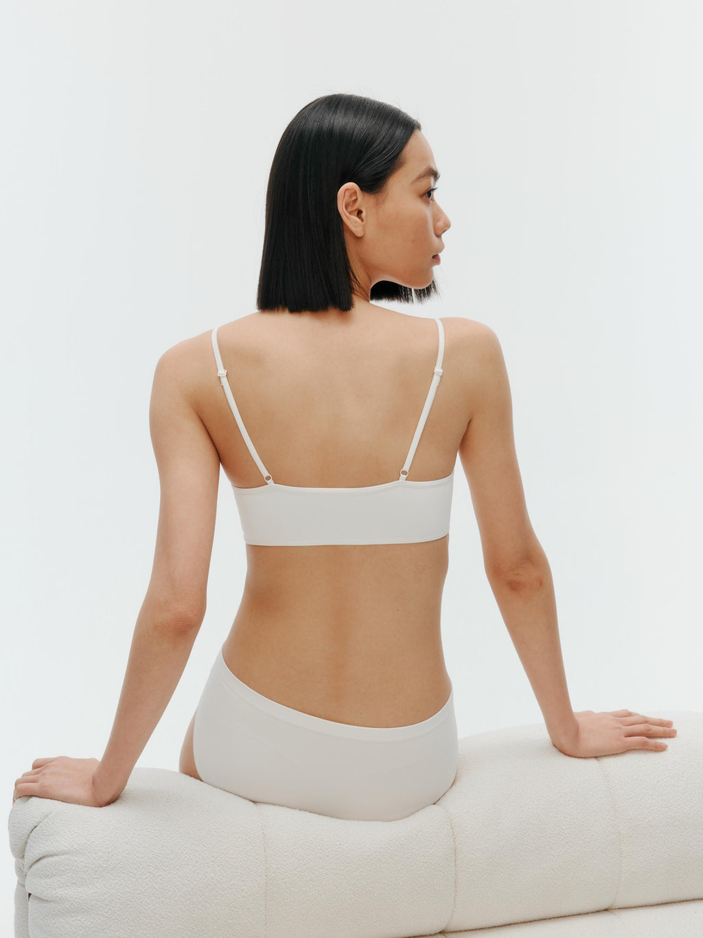 GREEEN Deep V-Neck Vest Bra - The Blender