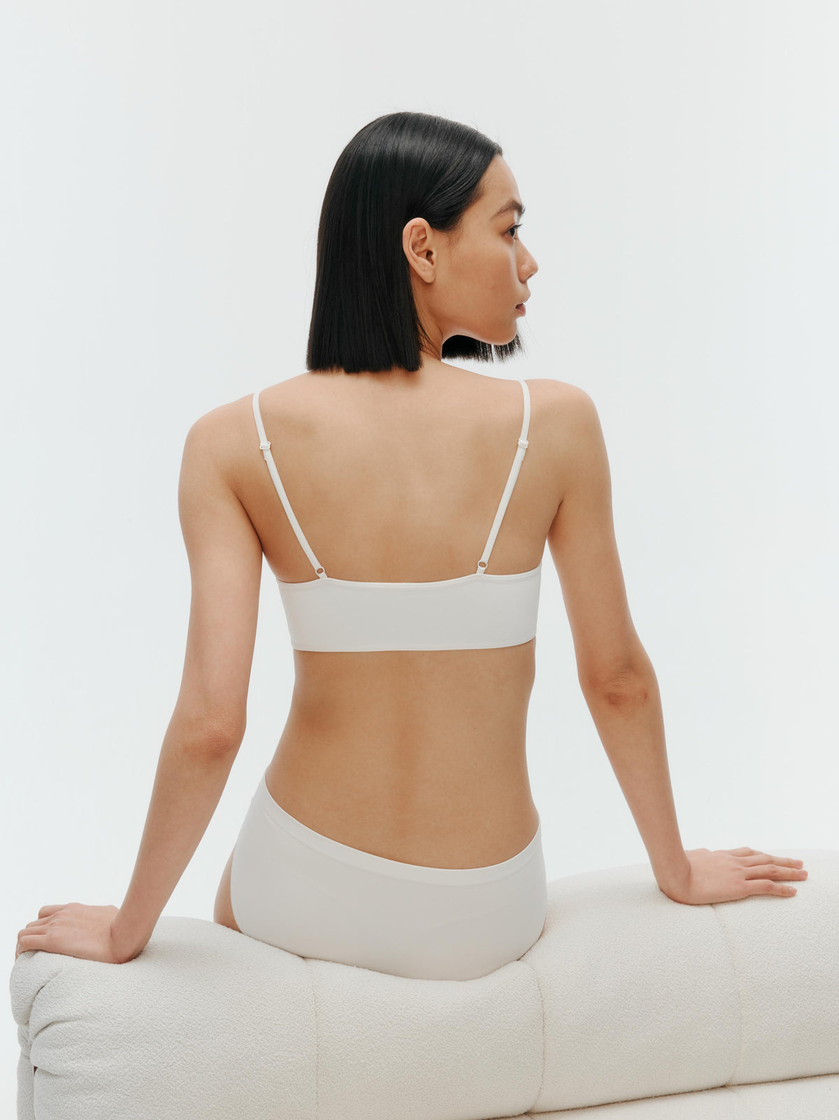 GREEEN Deep V-Neck Vest Bra - The Blender