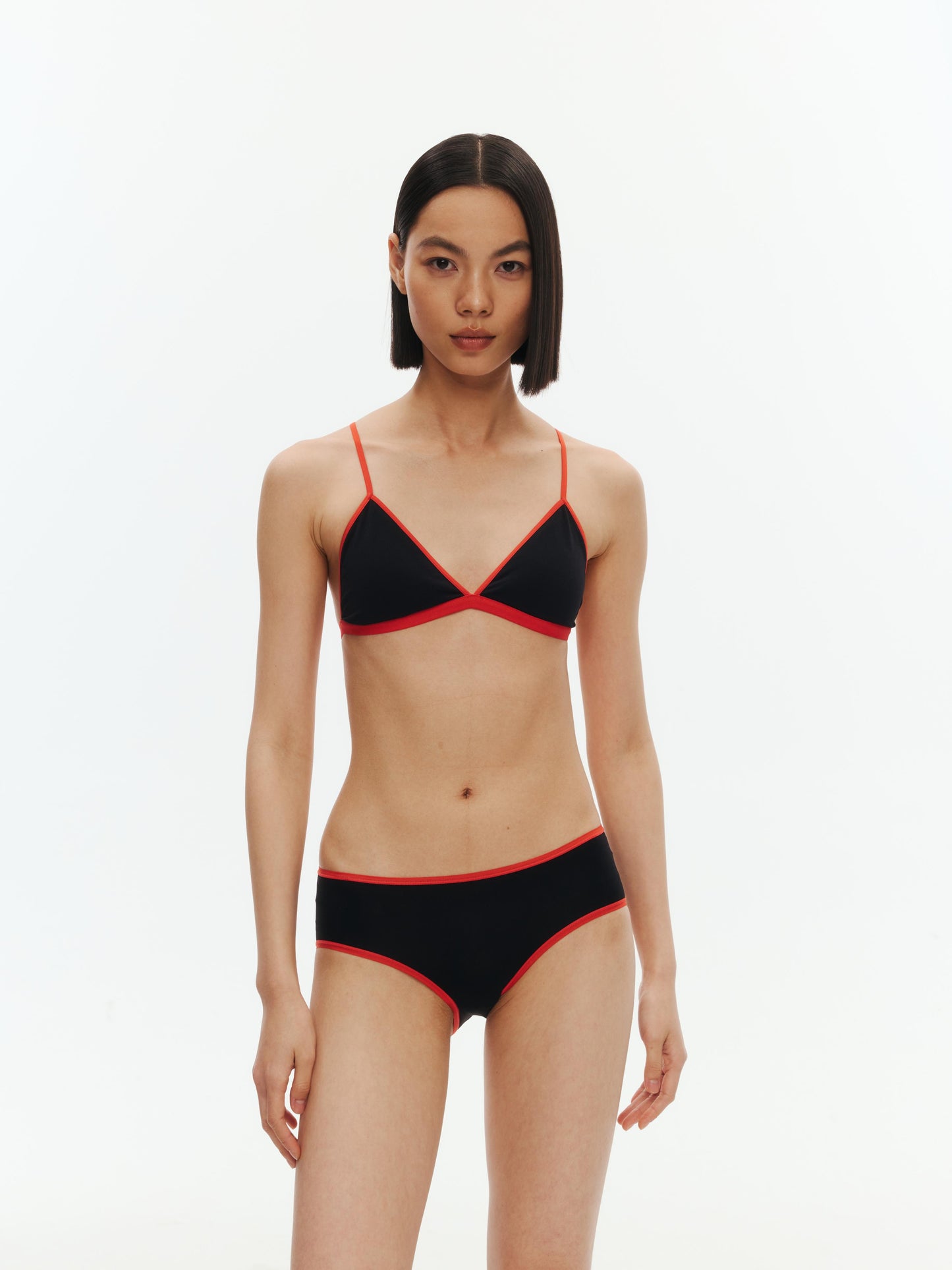Contrast Color Convertible Cross-Strap Triangle Cup Bra - The Blender