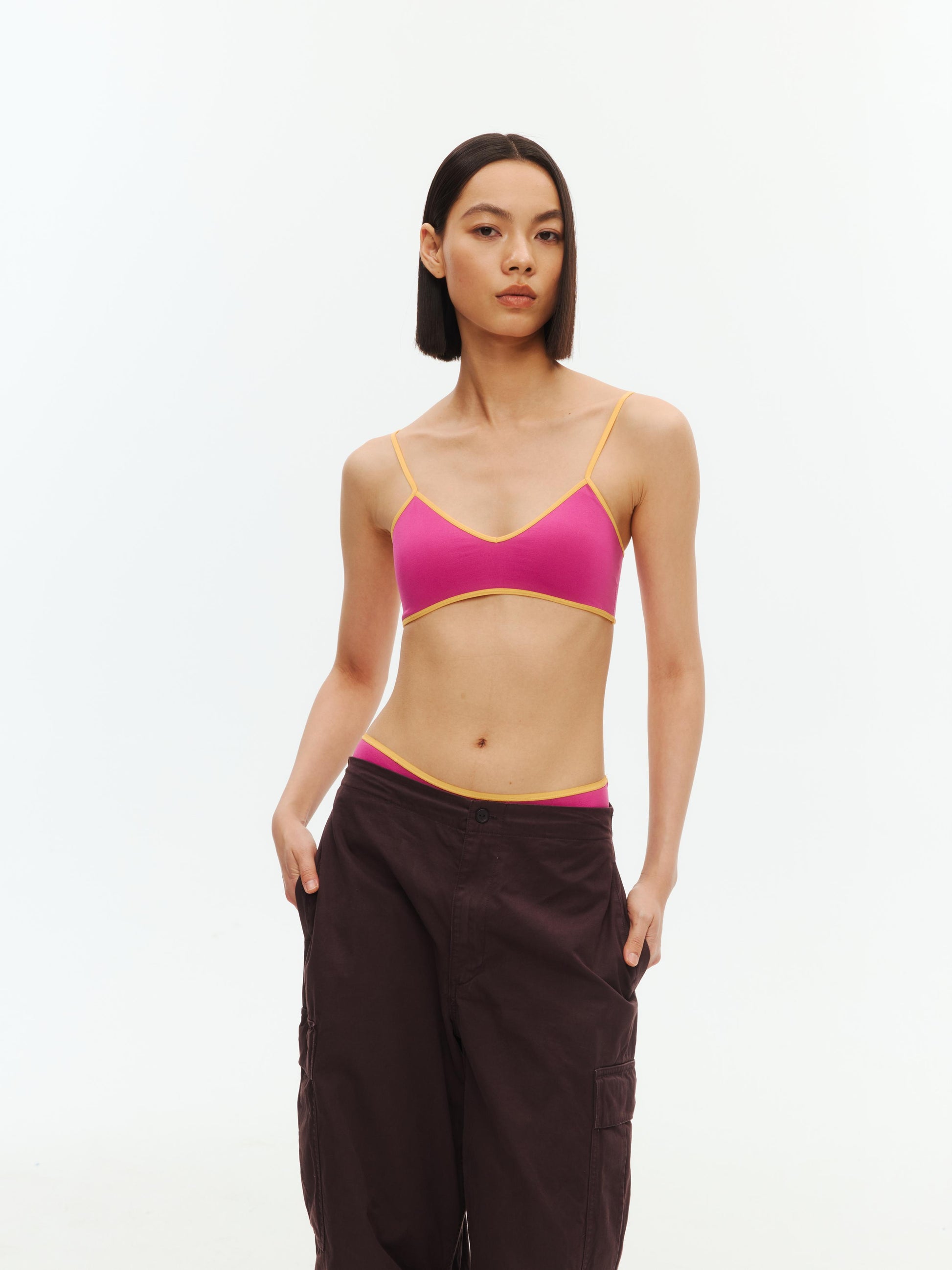 Contrast Color V-neck Vest Bra - The Blender