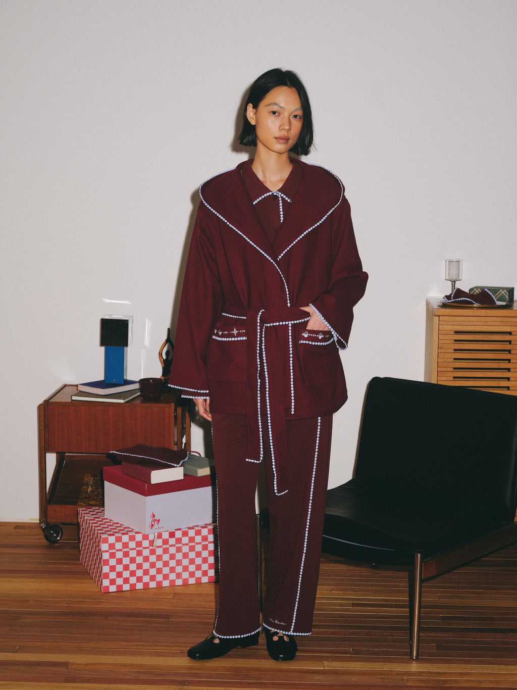 Contrast‑Color Lace Hooded Loungewear Robe