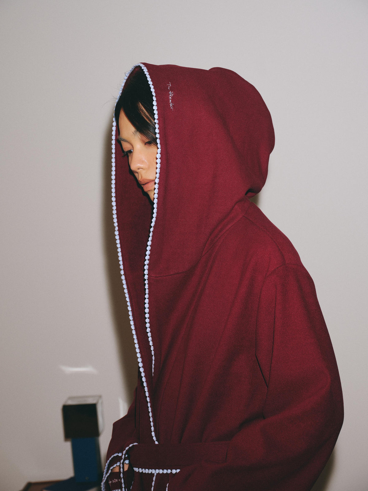 Contrast‑Color Lace Hooded Loungewear Robe