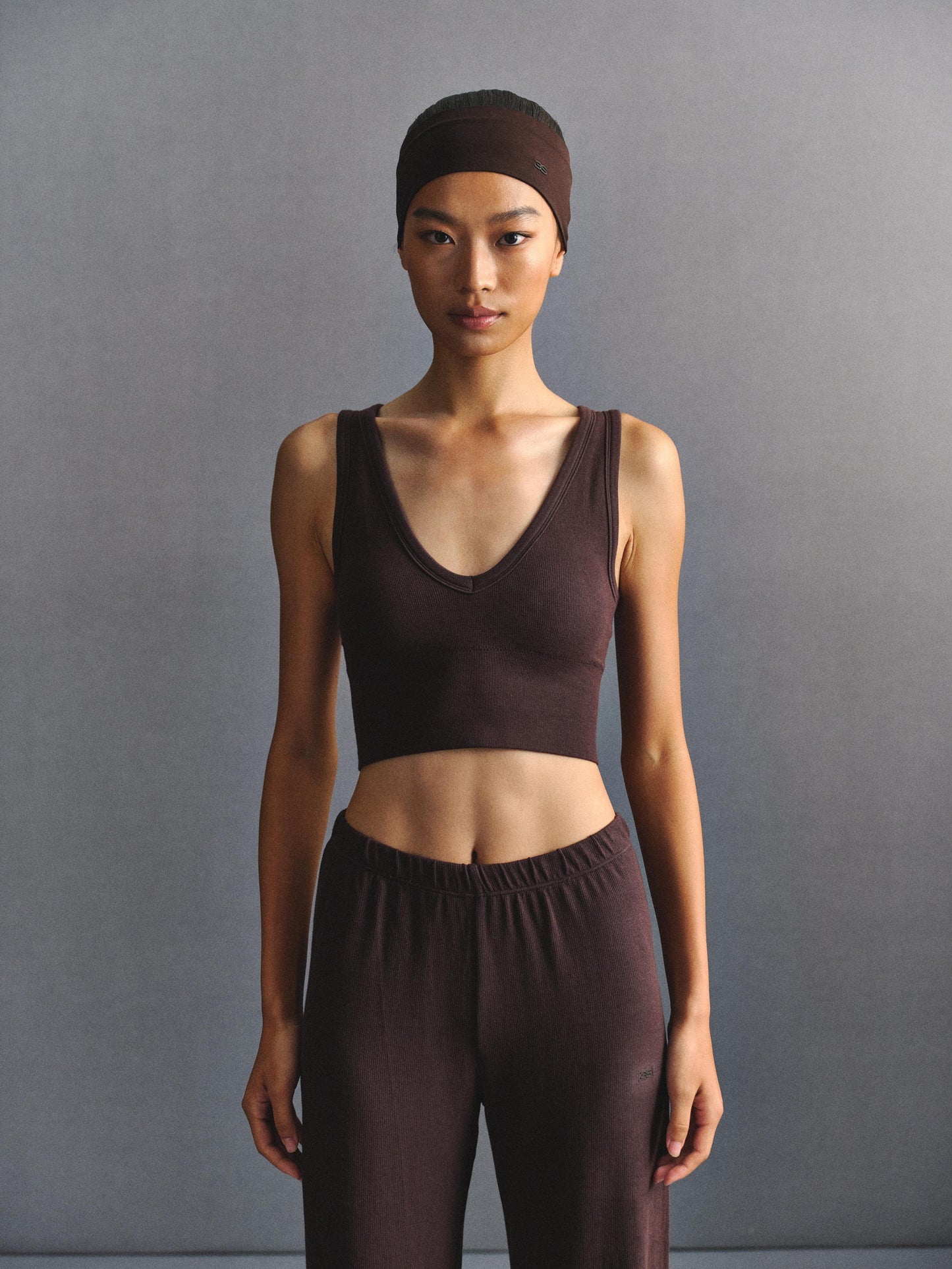 「3S」Cropped Deep V‑Neck Cami Top