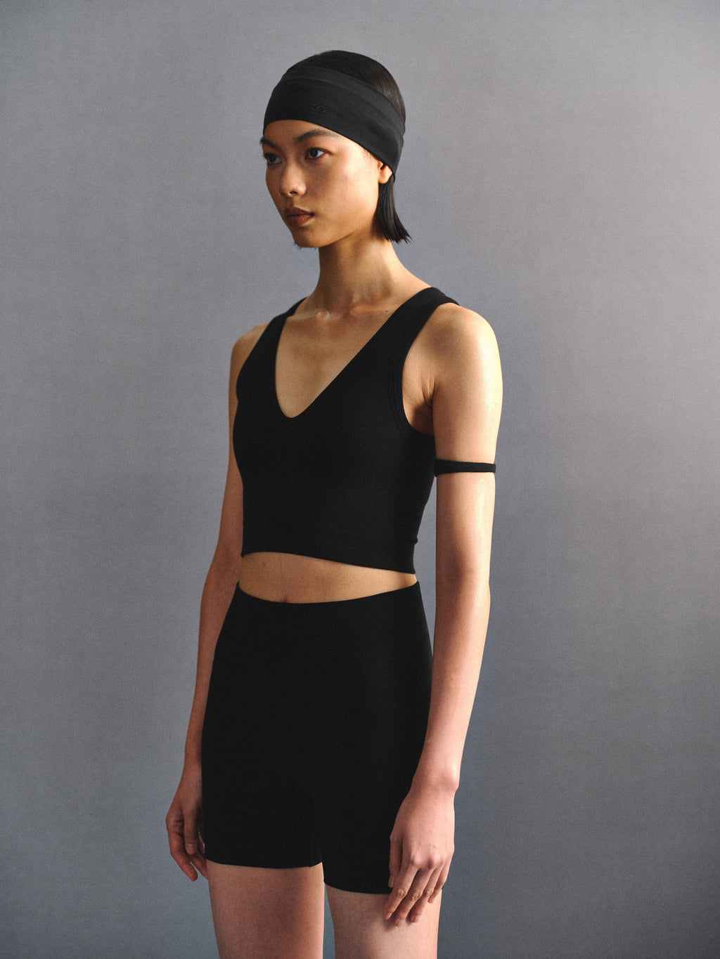 「3S」Cropped Deep V‑Neck Cami Top - The Blender