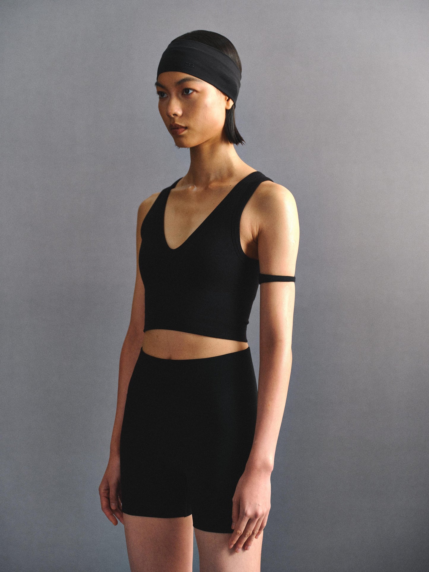「3S」Cropped Deep V‑Neck Cami Top