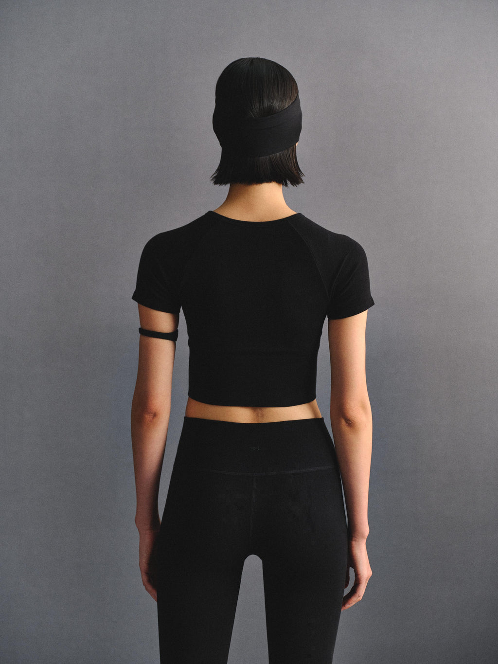 「3S」Ribbed Crew‑Neck Cropped Short‑Sleeve Top - The Blender