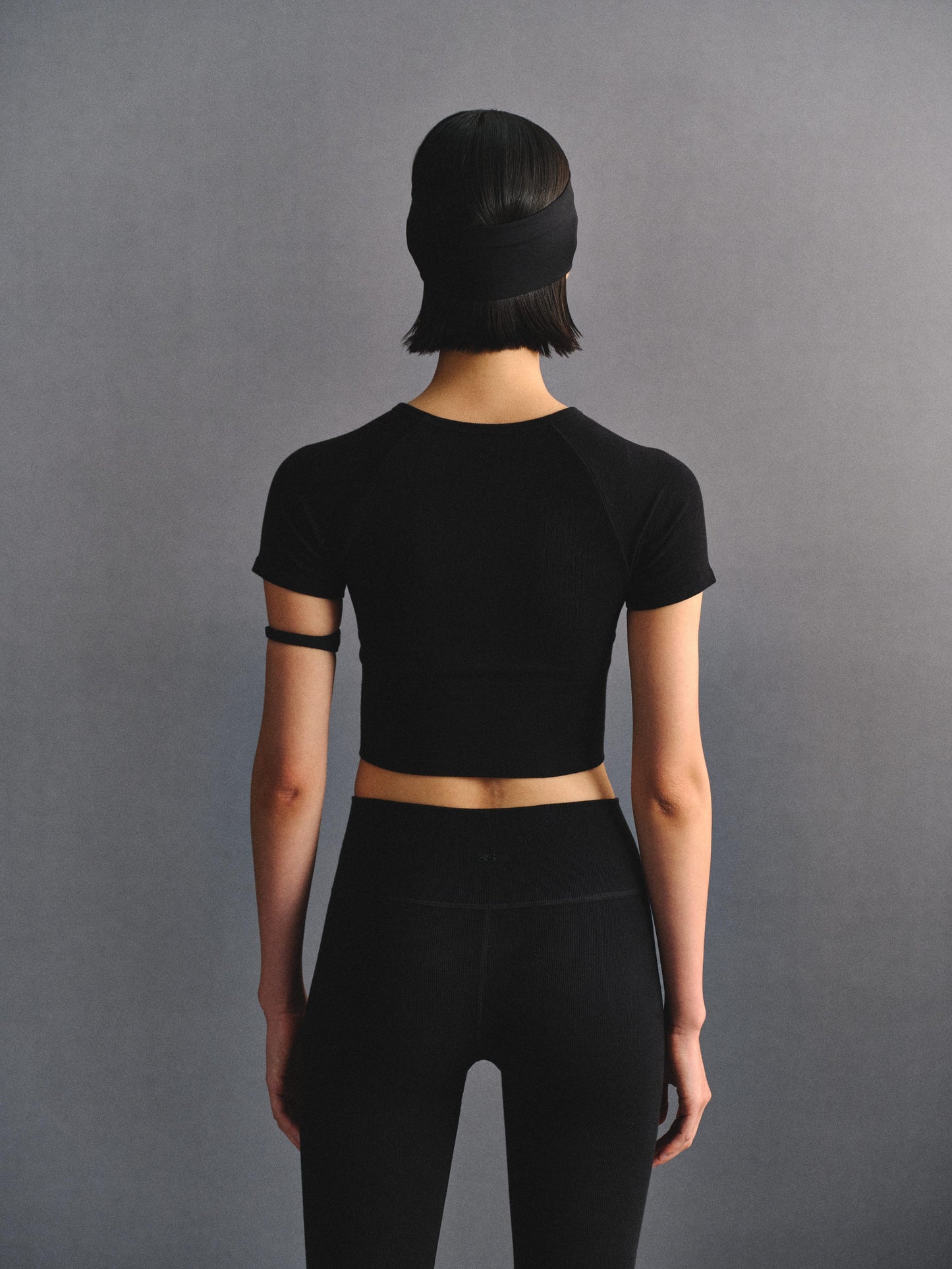 「3S」Ribbed Crew‑Neck Cropped Short‑Sleeve Top