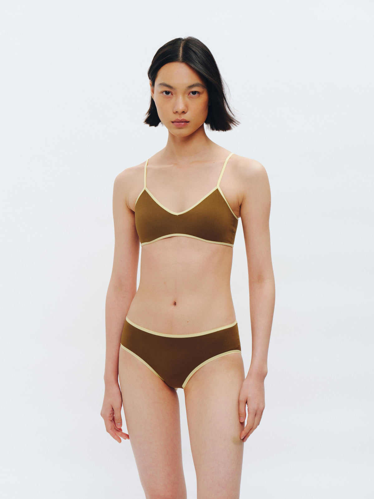 Contrast Color Comfort Low-Rise Briefs - The Blender