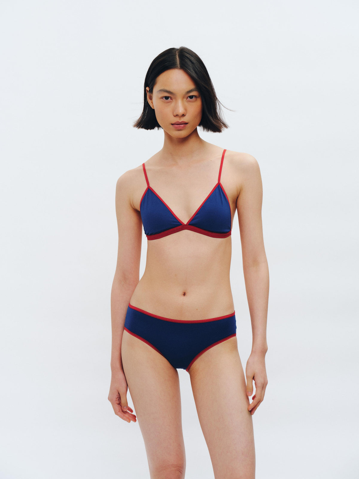 Contrast Color Convertible Cross-Strap Triangle Cup Bra - The Blender