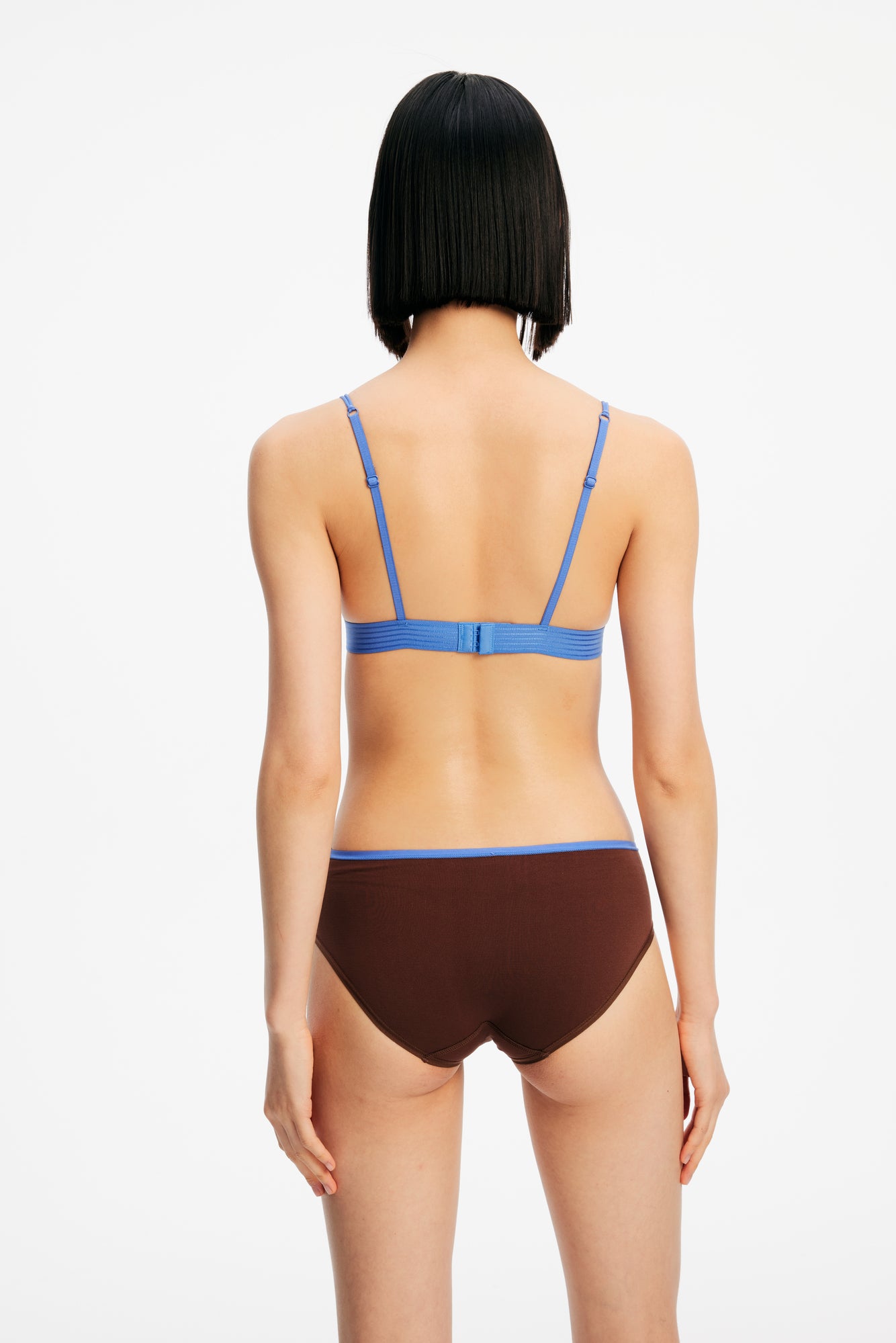 Wire-Free Contrast Triangle Bra - The Blender