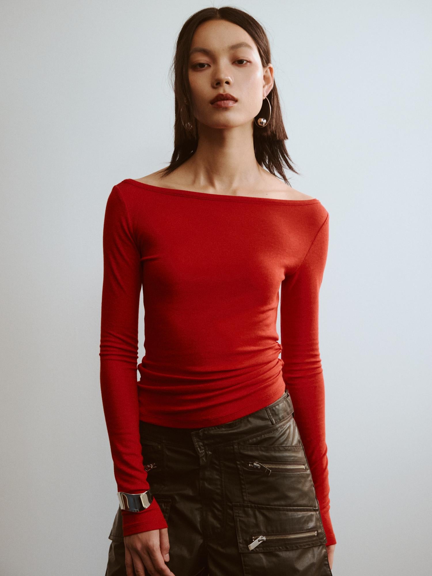 Off-Shoulder Cutout Reversible Slim Knit Top - The Blender