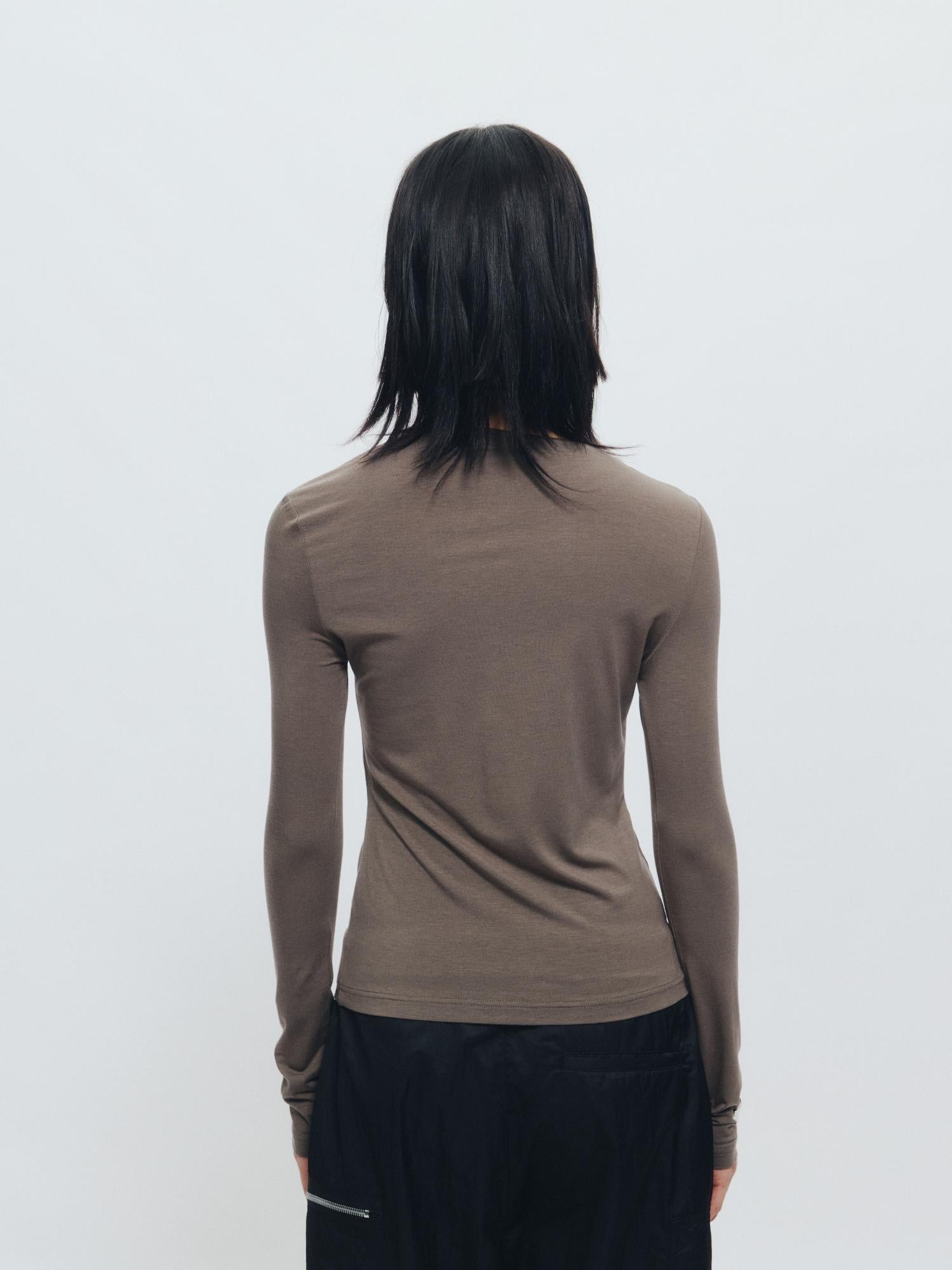 Slant Henley Collar Long-Sleeve Tee - The Blender