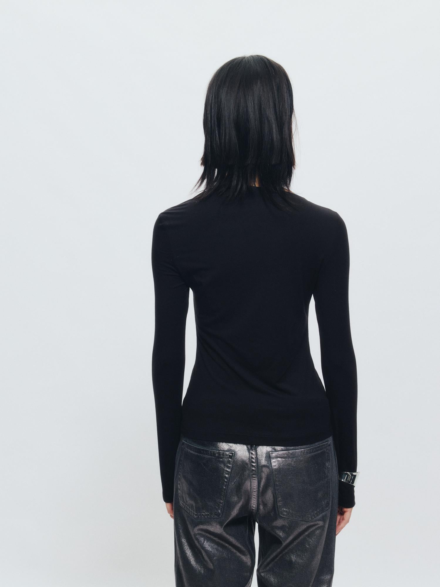 Slant Henley Collar Long-Sleeve Tee - The Blender