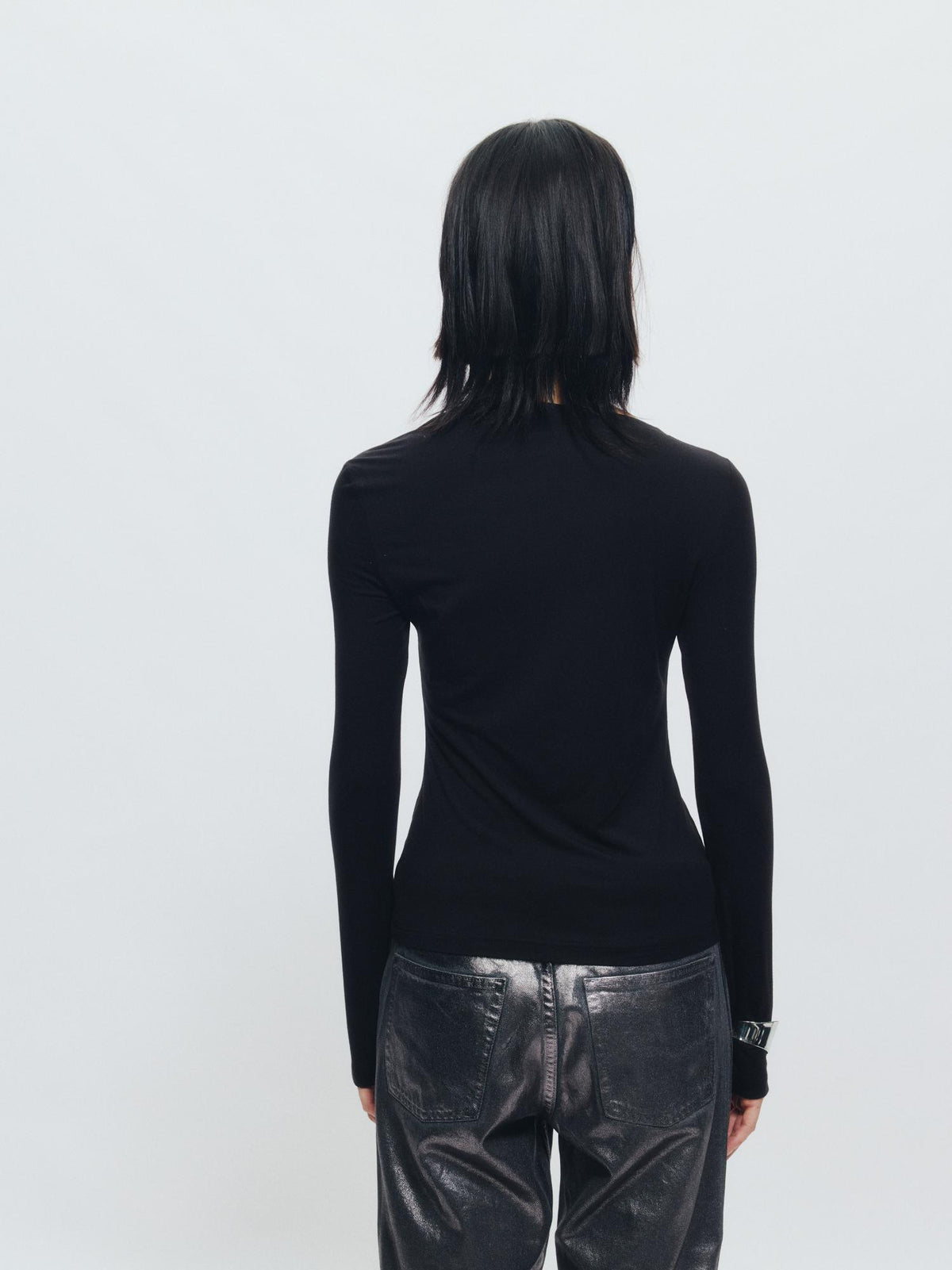 Slant Henley Collar Long-Sleeve Tee - The Blender