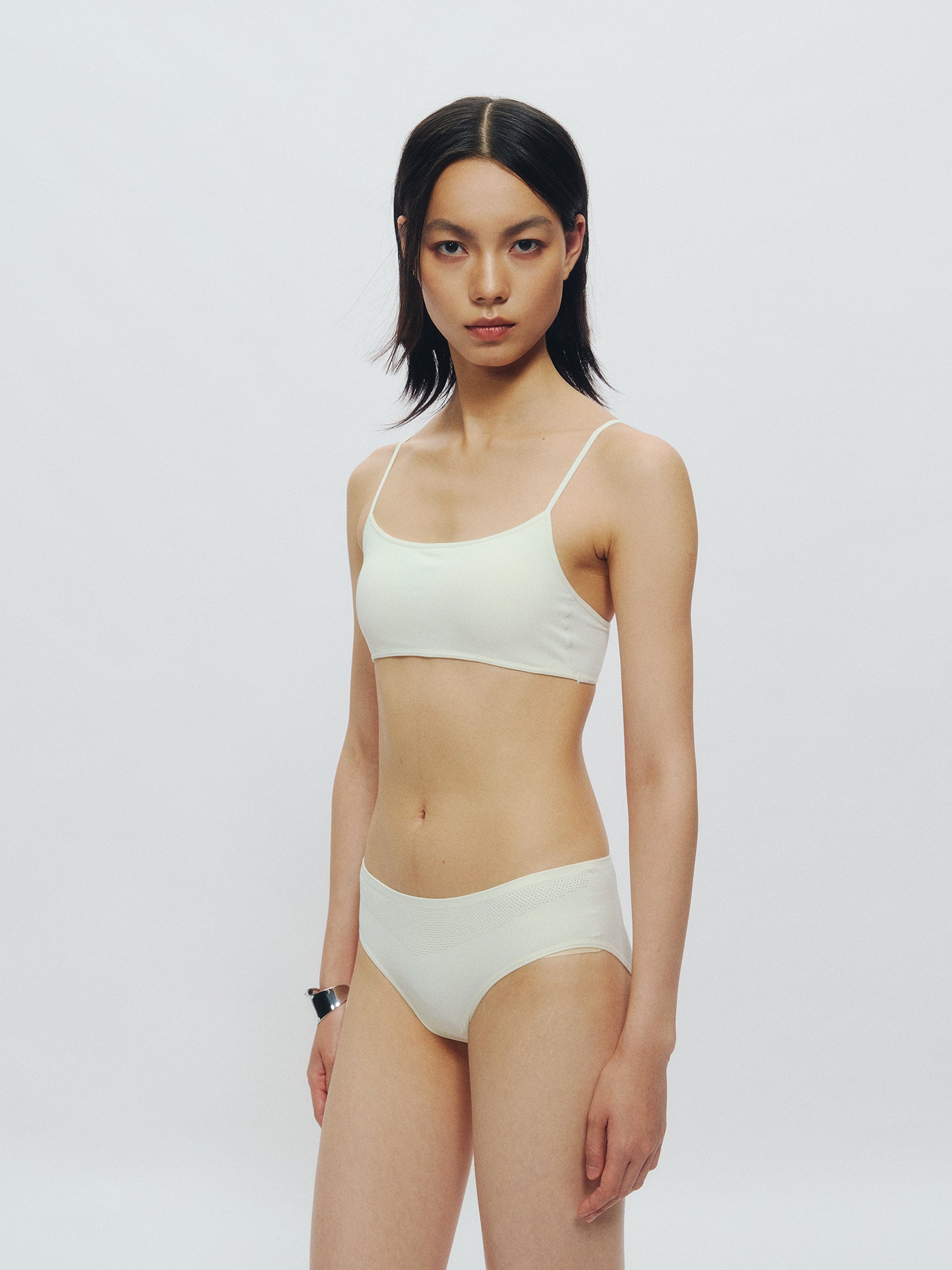 Flat Neck Narrow Cup Tank Bra - The Blender